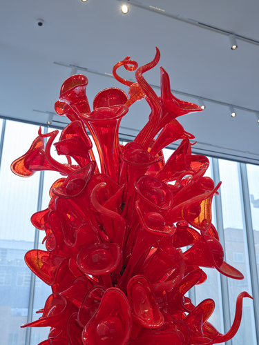 ルイ・ヴァルタ、L'ARBRE ROUGE AND L'AVENUE AUX L'arbre rouge